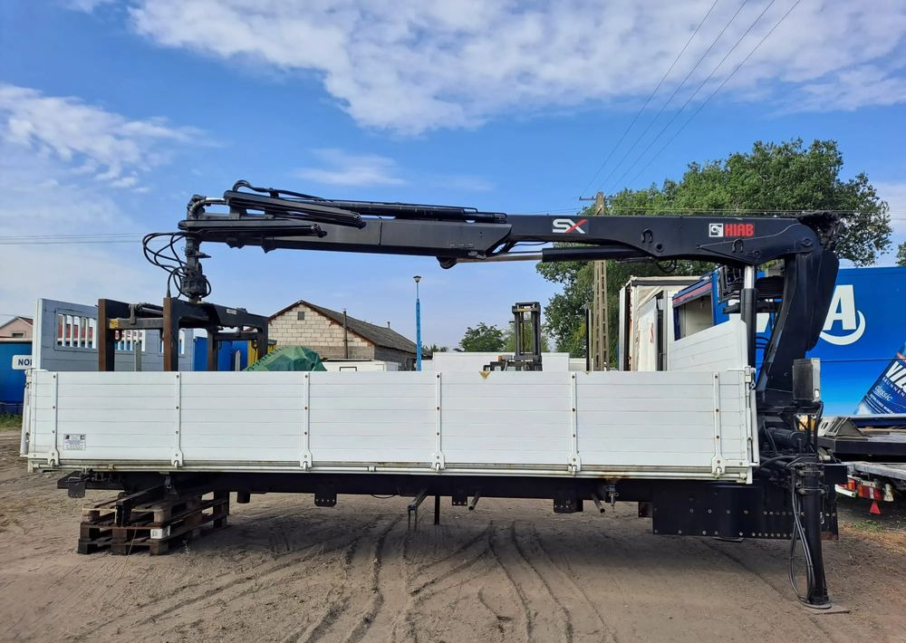 Mercedes-Benz Urządzenie dźwigowe HIAB XS122 - Camião basculante: foto 1 Mercedes-Benz Urządzenie dźwigowe HIAB XS122 - Camião basculante: foto 1