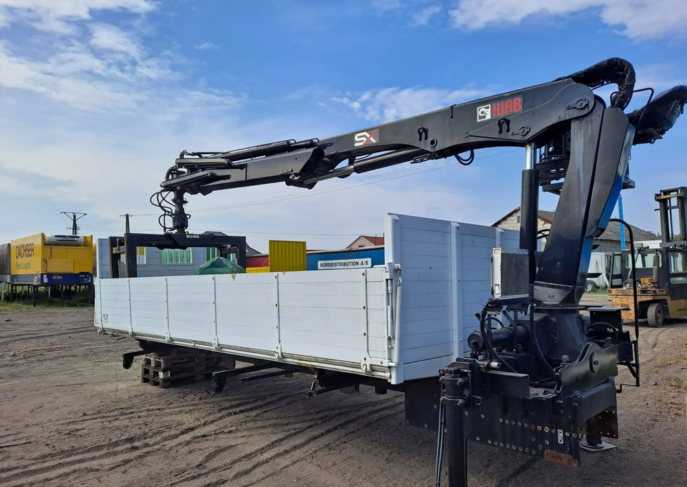 Mercedes-Benz Urządzenie dźwigowe HIAB XS122 - Camião basculante: foto 2 Mercedes-Benz Urządzenie dźwigowe HIAB XS122 - Camião basculante: foto 2