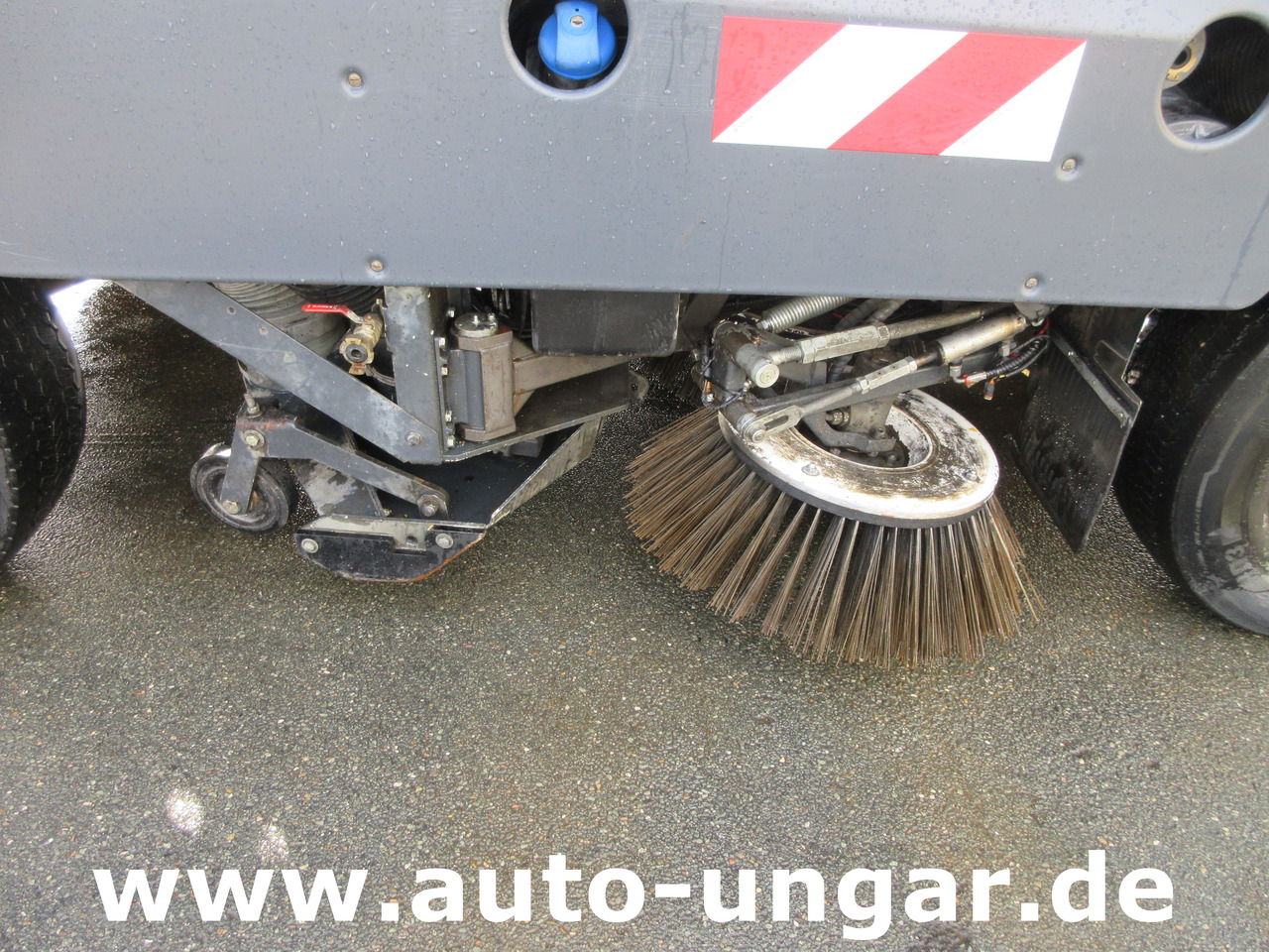 Varredora urbana Aebi MFH 5500 Baujahr 2014 Euro 5 Kehrmaschine mit zusätzlichem Schwemmbalken: foto 8