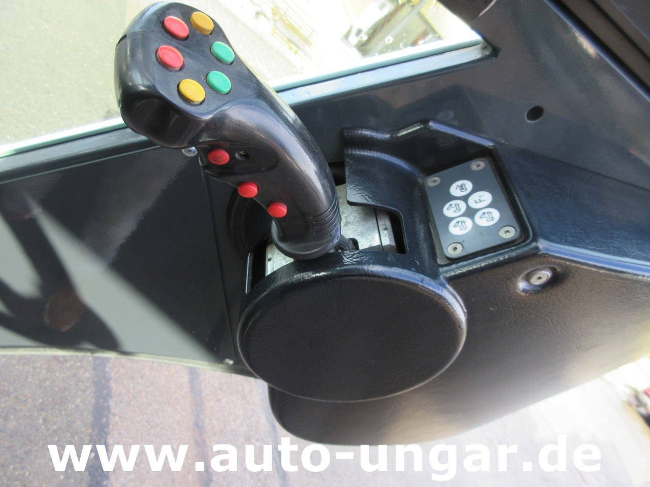 Varredora urbana Aebi MFH 5500 Baujahr 2014 Euro 5 Kehrmaschine mit zusätzlichem Schwemmbalken: foto 15
