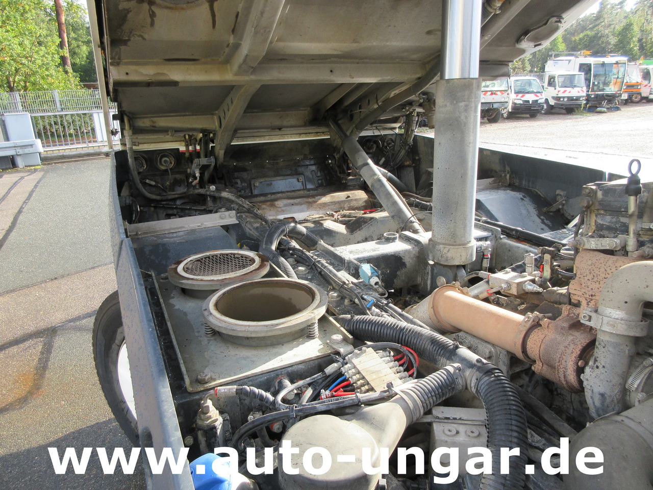Varredora urbana Aebi MFH 5500 Baujahr 2014 Euro 5 Kehrmaschine mit zusätzlichem Schwemmbalken: foto 13