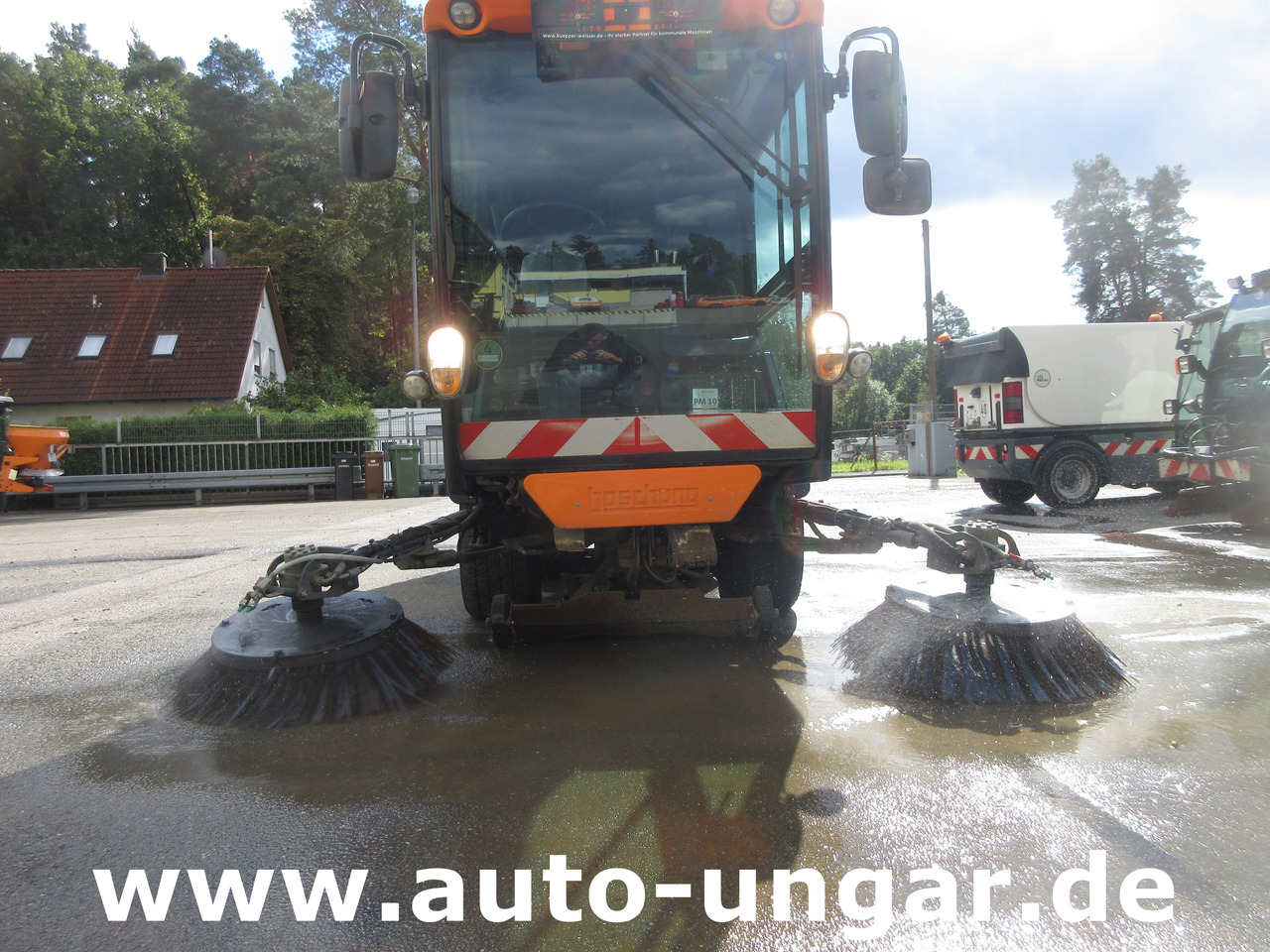 Boschung S2 Küpper-Weisser Kehrmaschine Urban Sweeper 2m³ Knicklenkung 40km/h - Varredora urbana: foto 2 Boschung S2 Küpper-Weisser Kehrmaschine Urban Sweeper 2m³ Knicklenkung 40km/h - Varredora urbana: foto 2