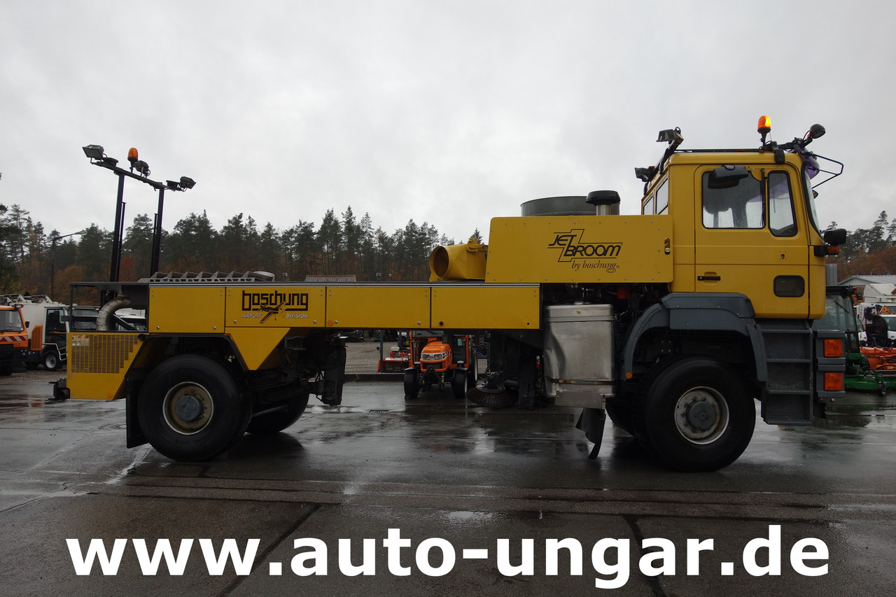 MAN Boschung BJB 8000 Speed Broom 4x4 Offroad Trial Flughafen - Equipamento aeroportuário, Equipamento aeroportuário: foto 5 MAN Boschung BJB 8000 Speed Broom 4x4 Offroad Trial Flughafen - Equipamento aeroportuário, Equipamento aeroportuário: foto 5