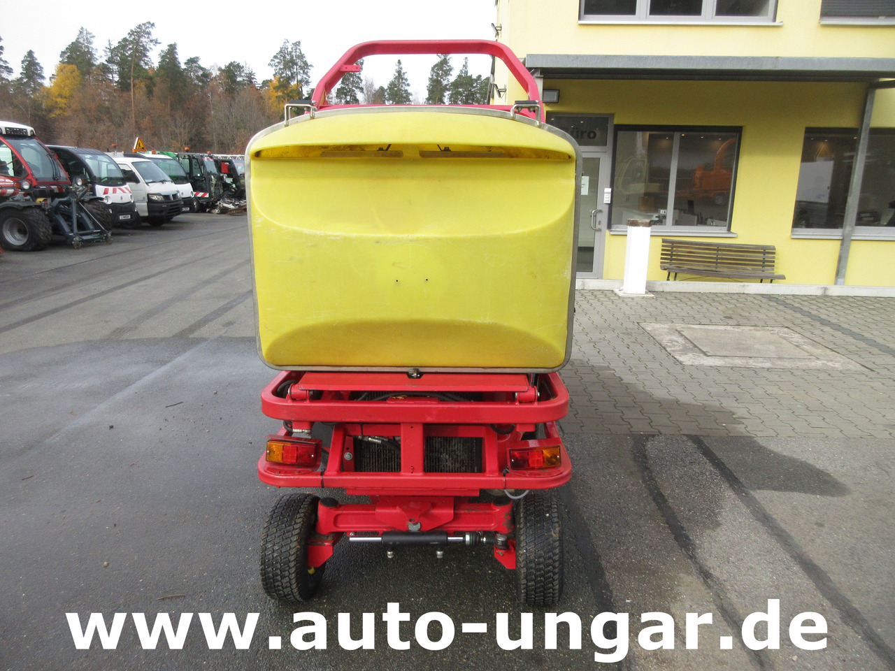 Ferrari PG280D Hochentleerung Hydrostat Kubota Diesel Parkmäher Mäher - Máquina para produção de feno: foto 5 Ferrari PG280D Hochentleerung Hydrostat Kubota Diesel Parkmäher Mäher - Máquina para produção de feno: foto 5