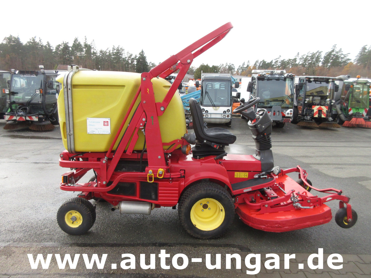Ferrari PG280D Hochentleerung Hydrostat Kubota Diesel Parkmäher Mäher - Máquina para produção de feno: foto 4 Ferrari PG280D Hochentleerung Hydrostat Kubota Diesel Parkmäher Mäher - Máquina para produção de feno: foto 4