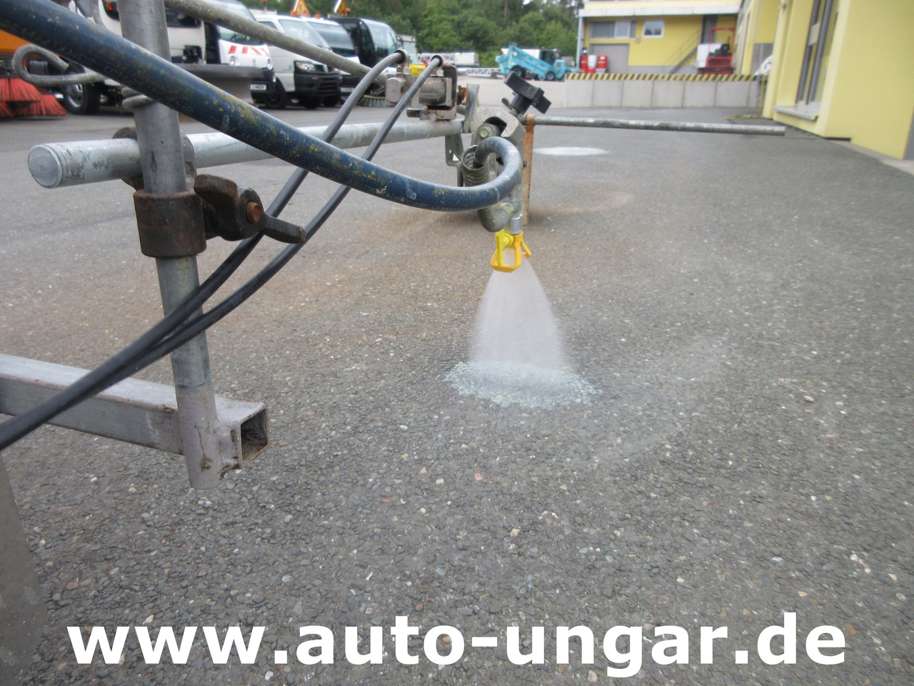 Máquina de asfalto Graco LineLazer II 5900  auf Zindel VarioZet Linedriver Perlstreuer + Airless-Farb-Spritze Hofmann: foto 14