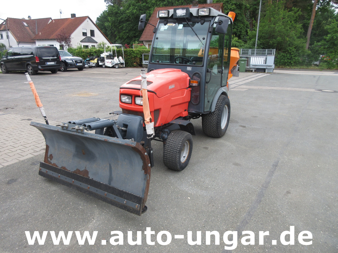 HAKO Hakotrac 2650 DA Winterdienst Schneepflug & Streuer 4x4 Zapfwelle Hydraulik - Trator municipal: foto 1 HAKO Hakotrac 2650 DA Winterdienst Schneepflug & Streuer 4x4 Zapfwelle Hydraulik - Trator municipal: foto 1