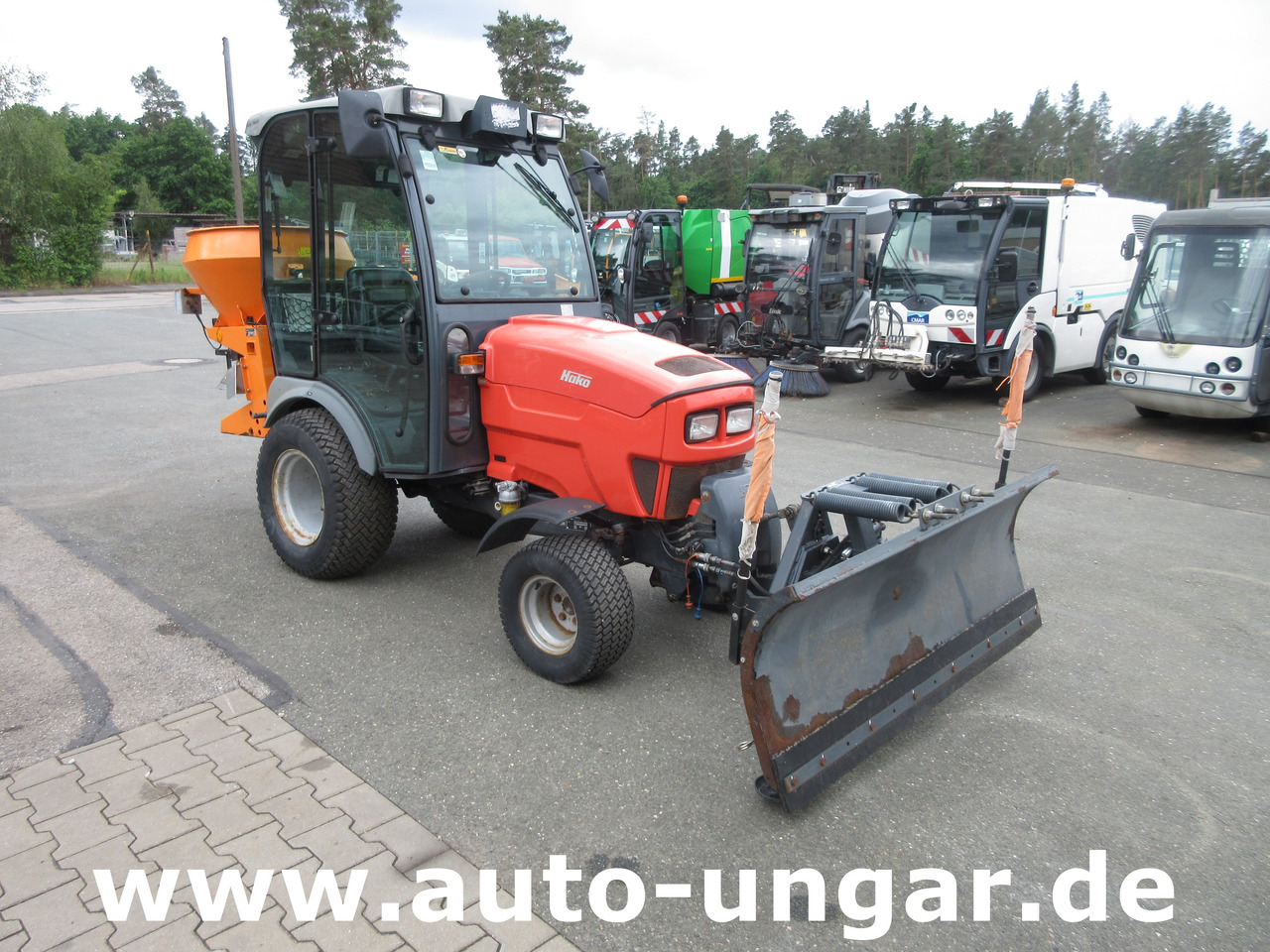 HAKO Hakotrac 2650 DA Winterdienst Schneepflug & Streuer 4x4 Zapfwelle Hydraulik - Trator municipal: foto 2 HAKO Hakotrac 2650 DA Winterdienst Schneepflug & Streuer 4x4 Zapfwelle Hydraulik - Trator municipal: foto 2