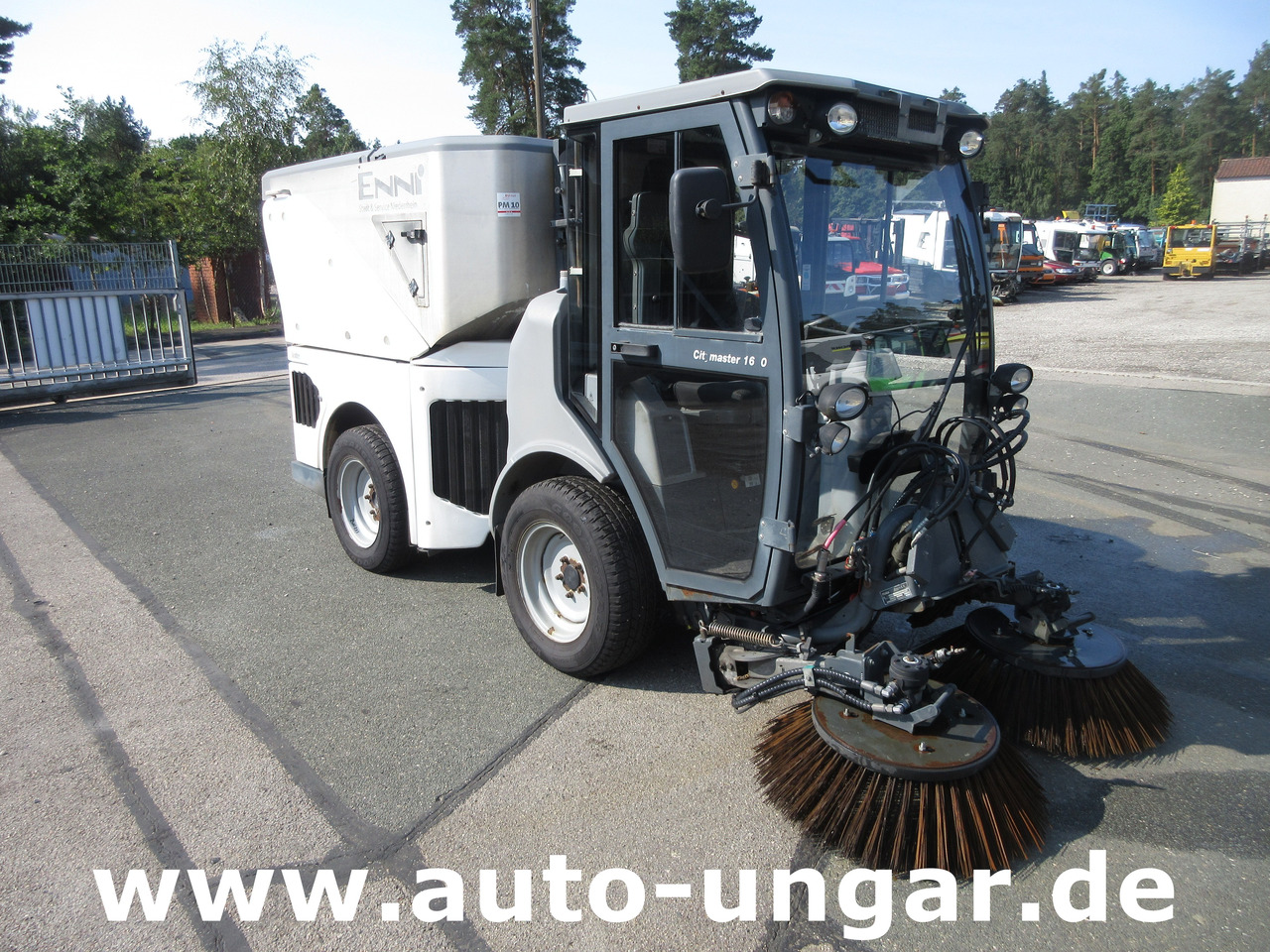 Hako Citymaster CM 1600 4x4 Kehrmaschine mit Kärcher am Heck - Varredora urbana: foto 1 Hako Citymaster CM 1600 4x4 Kehrmaschine mit Kärcher am Heck - Varredora urbana: foto 1