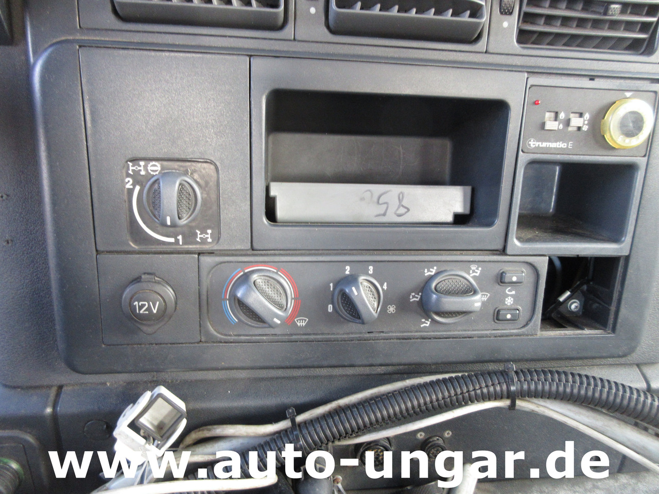 Camião basculante, Camião grua Iveco Trakker 360 Kipper Allrad 4x4 Kran Palfinger PK 9002 Kommunalhydraulik Winterdienst Euro 5: foto 36