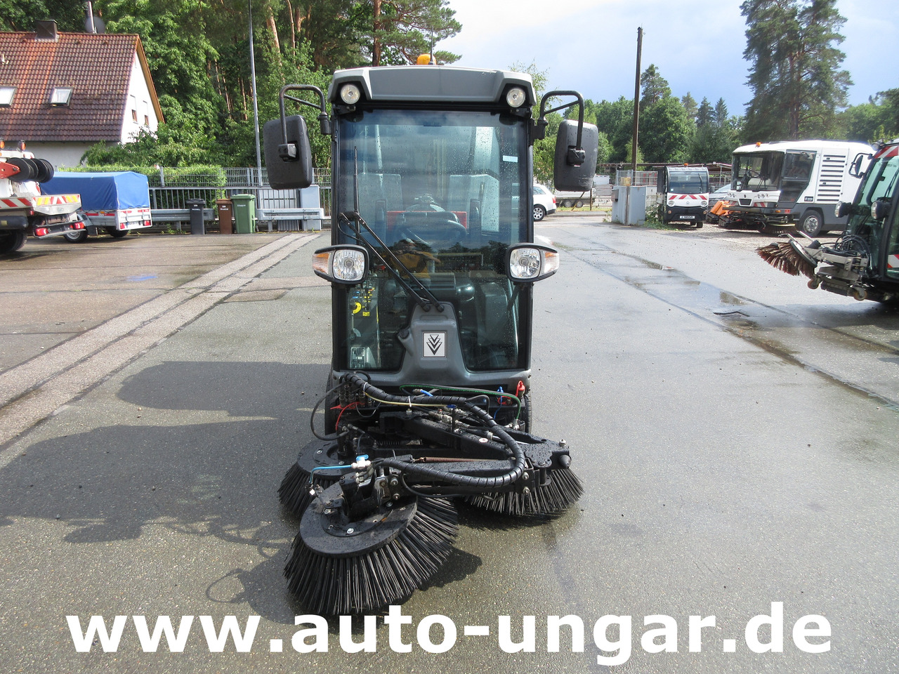 KÄRCHER MC 50 Advanced MIC 50 Professional Kleinkehrmaschine 4x4 Geräteträger - Varredora urbana: foto 2 KÄRCHER MC 50 Advanced MIC 50 Professional Kleinkehrmaschine 4x4 Geräteträger - Varredora urbana: foto 2