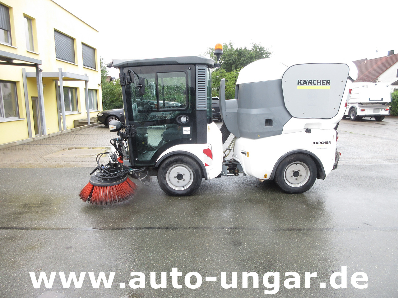 KÄRCHER MC130 Advanced Kehrmaschine Geräteträger 4x4 Kommunalfahrzeug MIC 130 Professional - Varredora urbana: foto 4 KÄRCHER MC130 Advanced Kehrmaschine Geräteträger 4x4 Kommunalfahrzeug MIC 130 Professional - Varredora urbana: foto 4