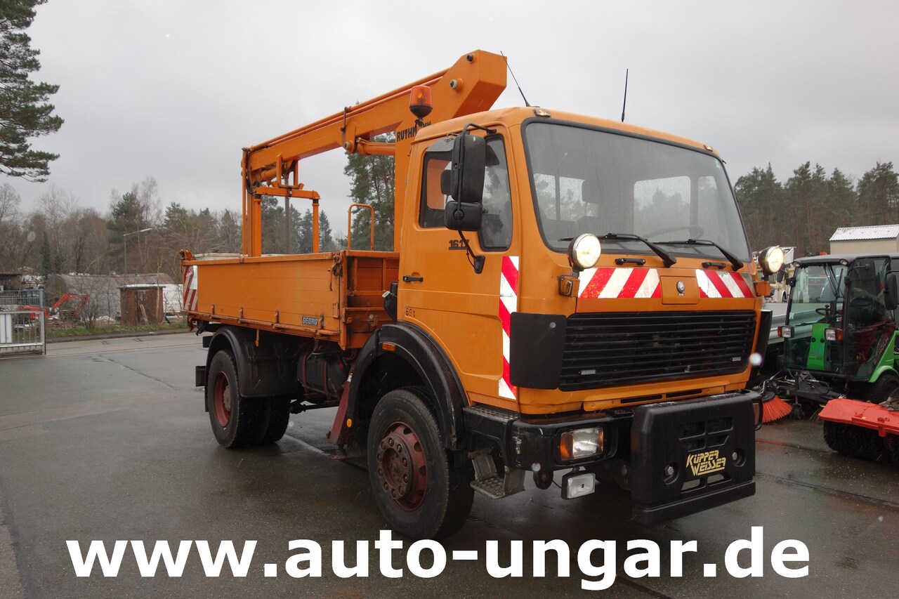 MERCEDES-BENZ Mercedes 1617 AK 4x4 Kipper Ruthmann K 115 Steiger Arbeitsbühne Kommunalfahrzeug - Camião basculante: foto 1 MERCEDES-BENZ Mercedes 1617 AK 4x4 Kipper Ruthmann K 115 Steiger Arbeitsbühne Kommunalfahrzeug - Camião basculante: foto 1