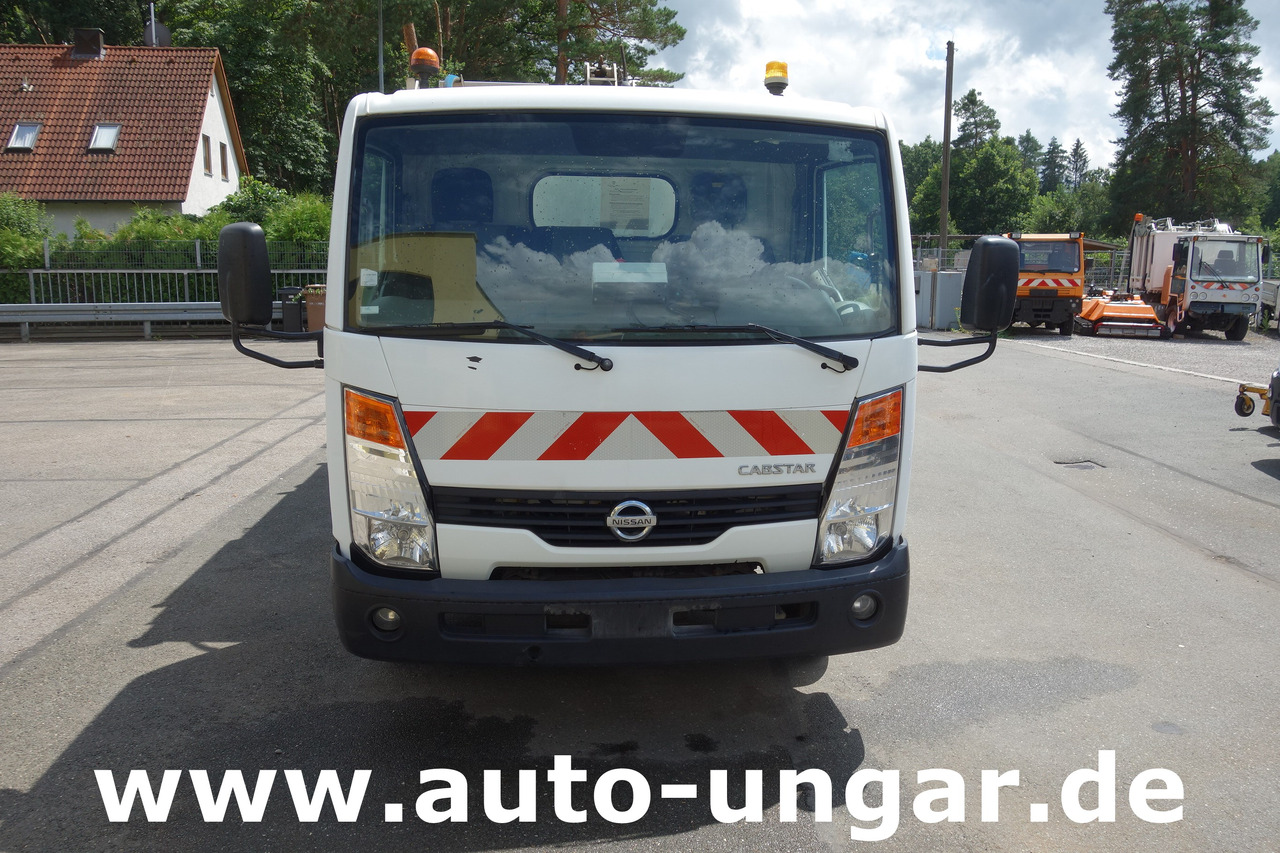 Nissan Cabstar 45.13 Müllwagen PB M7XL mit Lifter und Presse Kleinmüllwagen - Caminhão de lixo: foto 2 Nissan Cabstar 45.13 Müllwagen PB M7XL mit Lifter und Presse Kleinmüllwagen - Caminhão de lixo: foto 2