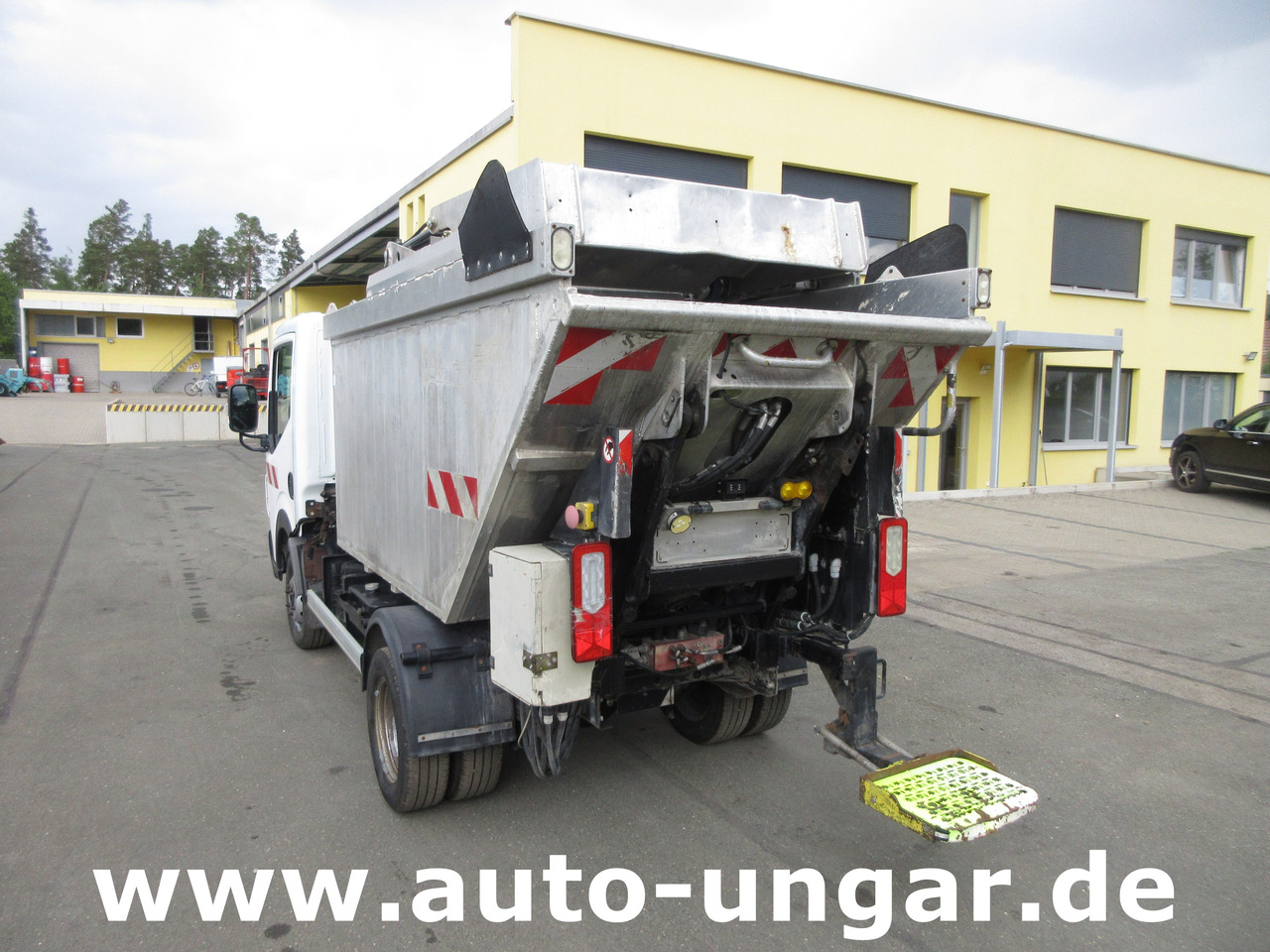 RENAULT Maxity 3.500kg Faun Provence Benne Müllwagen 5m³ Alumulde mit Presse - Caminhão de lixo: foto 4 RENAULT Maxity 3.500kg Faun Provence Benne Müllwagen 5m³ Alumulde mit Presse - Caminhão de lixo: foto 4