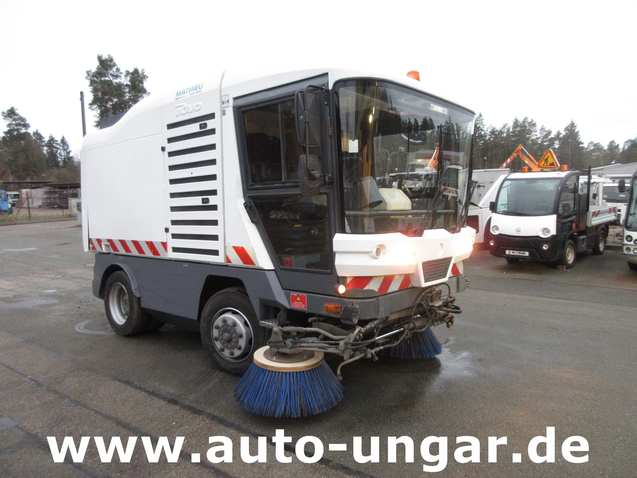 Ravo Compact C 540 Kehrmaschine Baujahr 2009 Streetsweeper 5m³ - Varredora urbana: foto 1 Ravo Compact C 540 Kehrmaschine Baujahr 2009 Streetsweeper 5m³ - Varredora urbana: foto 1