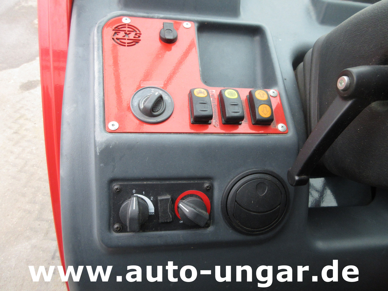 Limpa bermas Sauerburger Grip 4 - 75 Standard Hangschlepper Bergtraktot Aebi TT Reform Metrac: foto 10 Limpa bermas Sauerburger Grip 4 - 75 Standard Hangschlepper Bergtraktot Aebi TT Reform Metrac: foto 10