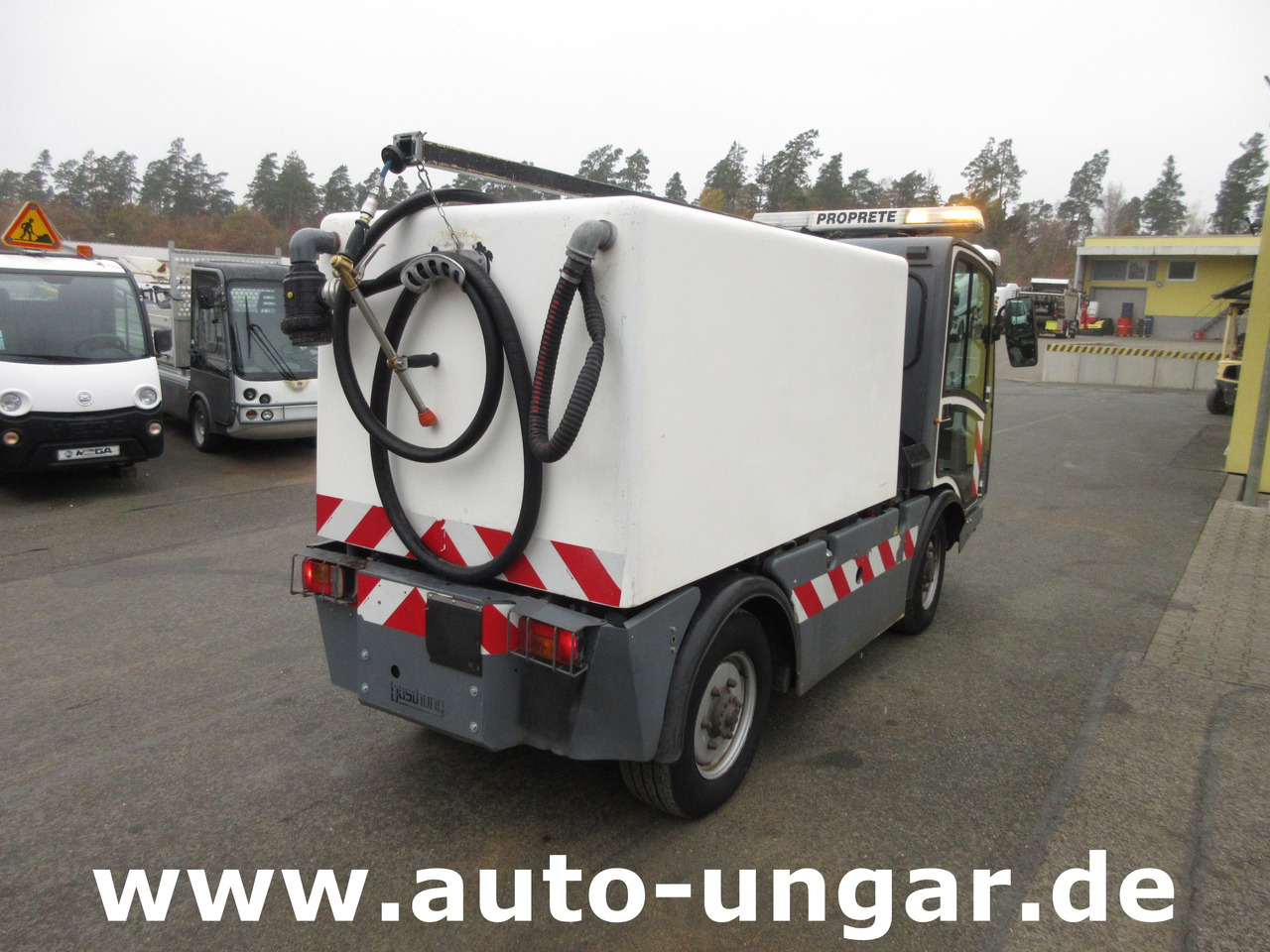 BOSCHUNG L3 Laveuse Kärcher Baujahr 2015 mit Hochdruckreiniger am Heck - Veículo municipal/ Especial: foto 4 BOSCHUNG L3 Laveuse Kärcher Baujahr 2015 mit Hochdruckreiniger am Heck - Veículo municipal/ Especial: foto 4