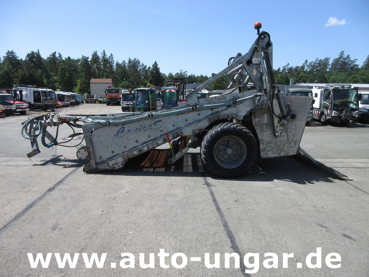 CanicaS T230H Strandreiniger Beachcleaner Beachtech почистване на плажа منظف الشاطئ - Veículo municipal/ Especial: foto 2 CanicaS T230H Strandreiniger Beachcleaner Beachtech почистване на плажа منظف الشاطئ - Veículo municipal/ Especial: foto 2