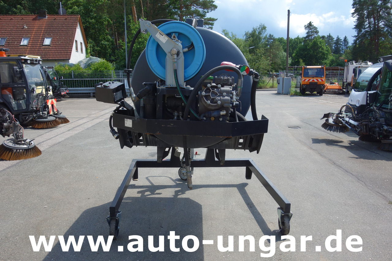 NILFISK CR3500 Wasserfass mit Pumpe + Schlauchhaspel Schmidt Multigo Schwemmaufbau - Veículo municipal/ Especial: foto 2 NILFISK CR3500 Wasserfass mit Pumpe + Schlauchhaspel Schmidt Multigo Schwemmaufbau - Veículo municipal/ Especial: foto 2