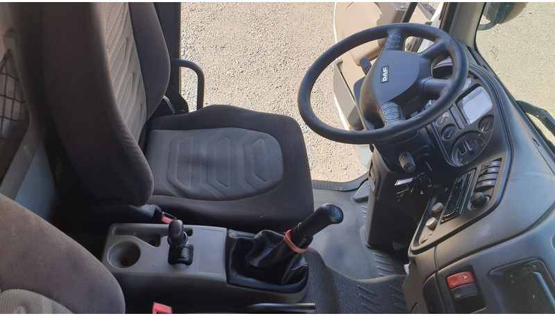 Camião de lona, Camião grua DAF 15t LF55.220 +Palfinger PK8500: foto 15 Camião de lona, Camião grua DAF 15t LF55.220 +Palfinger PK8500: foto 15