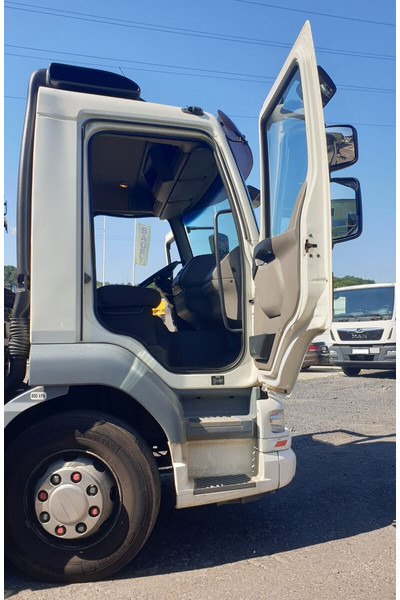 Camião de lona, Camião grua DAF 15t LF55.220 +Palfinger PK8500: foto 13 Camião de lona, Camião grua DAF 15t LF55.220 +Palfinger PK8500: foto 13