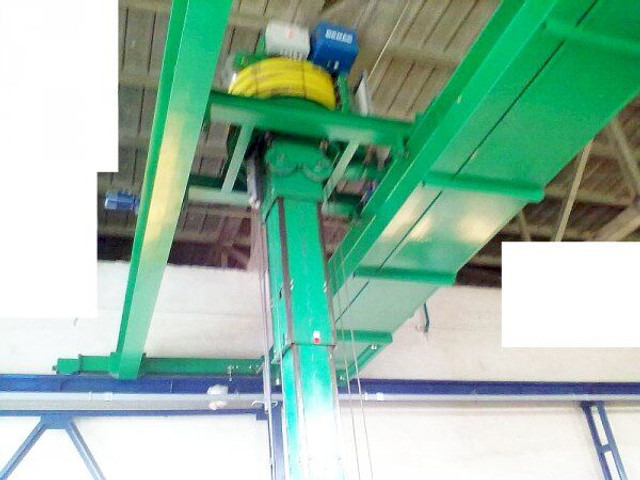 Demag +(CZ) Iteco (el. 2t/4.2m teleskop 25m - Guindaste: foto 2 Demag +(CZ) Iteco (el. 2t/4.2m teleskop 25m - Guindaste: foto 2