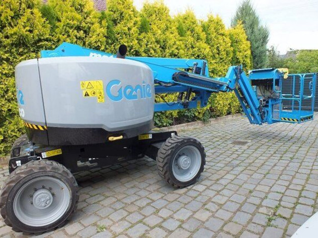 Genie top! Z45 XC diesel 4x4 * 15.86m/454kg - Plataforma articulada: foto 2 Genie top! Z45 XC diesel 4x4 * 15.86m/454kg - Plataforma articulada: foto 2