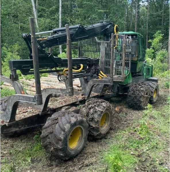 John Deere 1010E 8W - Reboque florestal: foto 2 John Deere 1010E 8W - Reboque florestal: foto 2