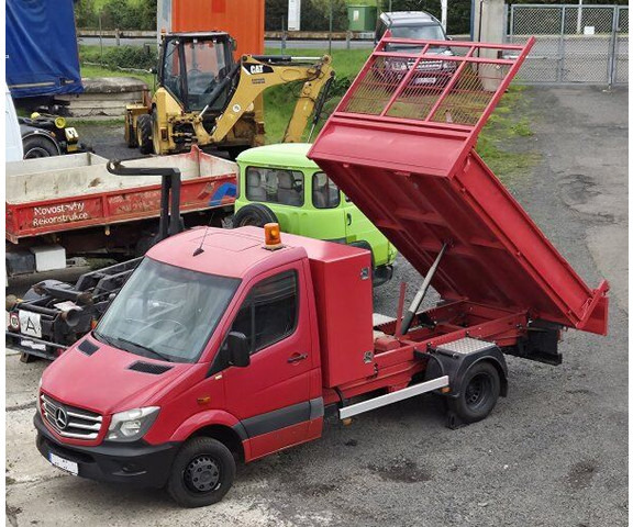 Mercedes-Benz Sprinter 516 CDI 2.2 - Carrinha basculante: foto 1 Mercedes-Benz Sprinter 516 CDI 2.2 - Carrinha basculante: foto 1