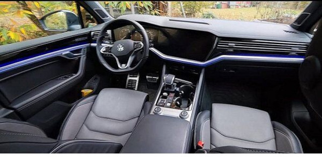 Volkswagen Touareg 3.0 TDi R-line 4-motion - Automóvel: foto 4 Volkswagen Touareg 3.0 TDi R-line 4-motion - Automóvel: foto 4