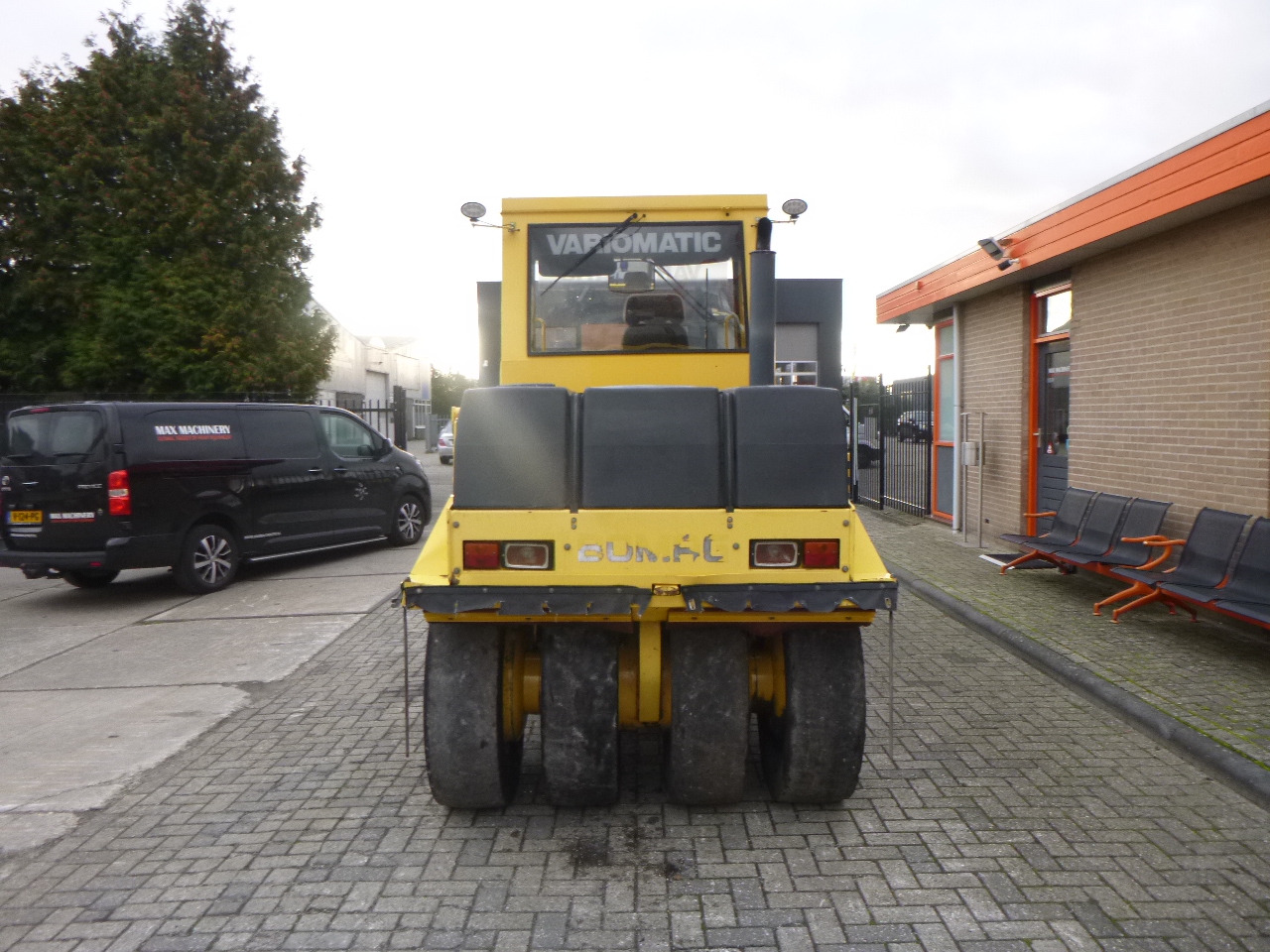 BOMAG BW151AC-2 - Rolo combinado: foto 4 BOMAG BW151AC-2 - Rolo combinado: foto 4