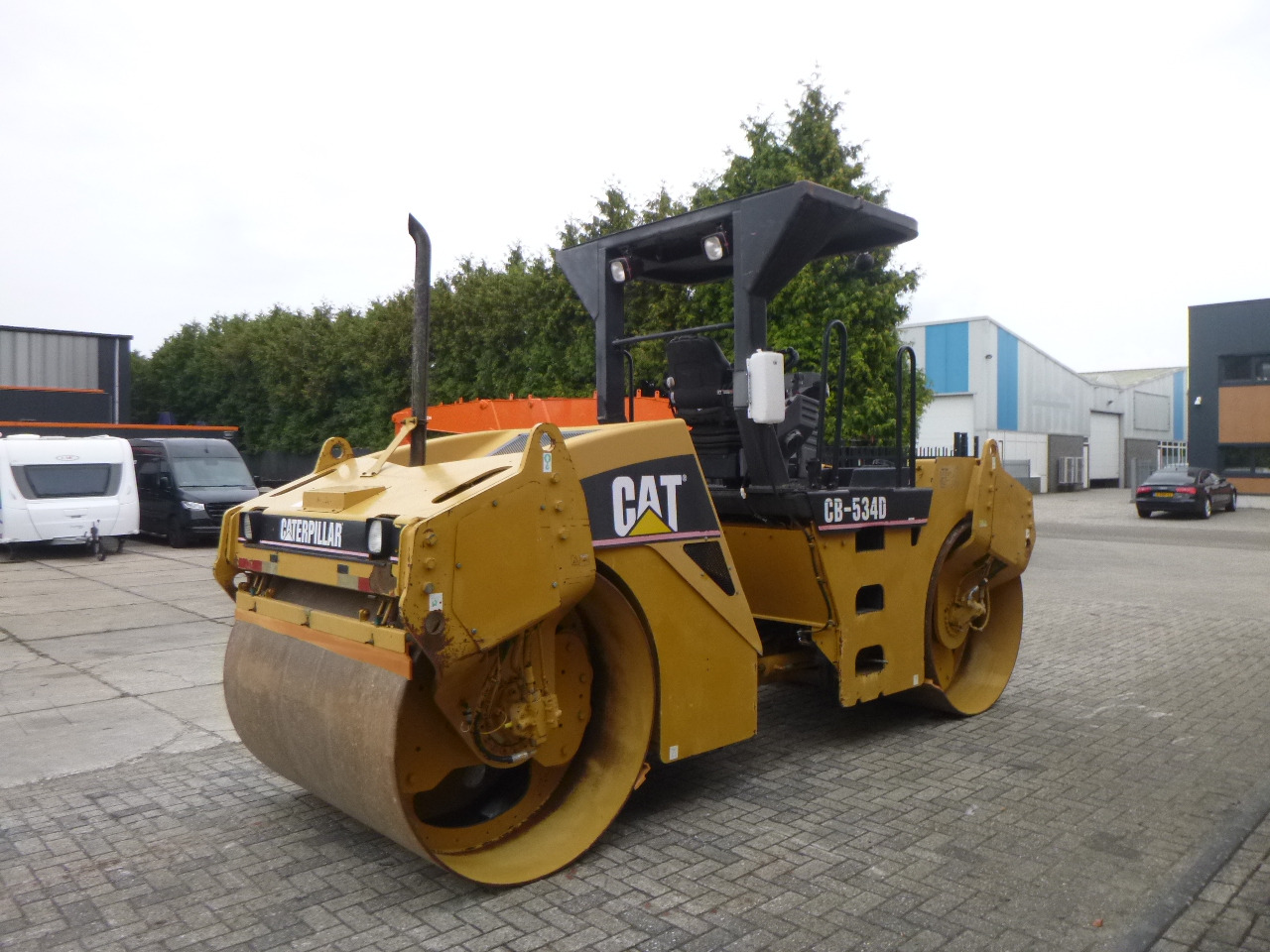 CATERPILLAR CB-534D - Compactador de asfalto: foto 5 CATERPILLAR CB-534D - Compactador de asfalto: foto 5