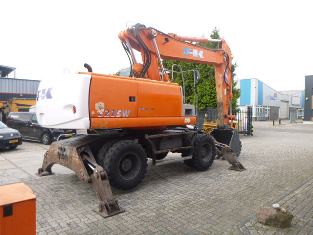 Escavadeira de rodas FIAT-KOBELCO E215W: foto 22