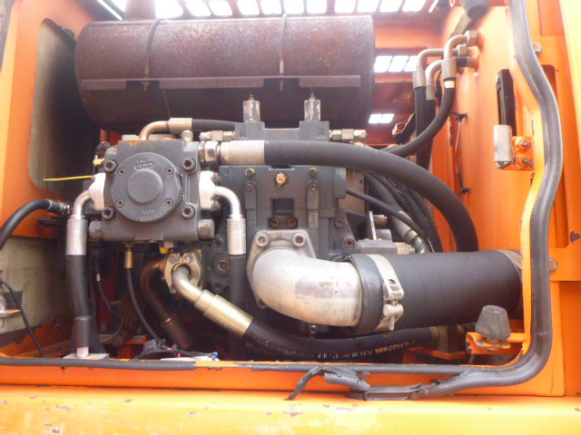 Escavadeira de rodas FIAT-KOBELCO E215W: foto 19