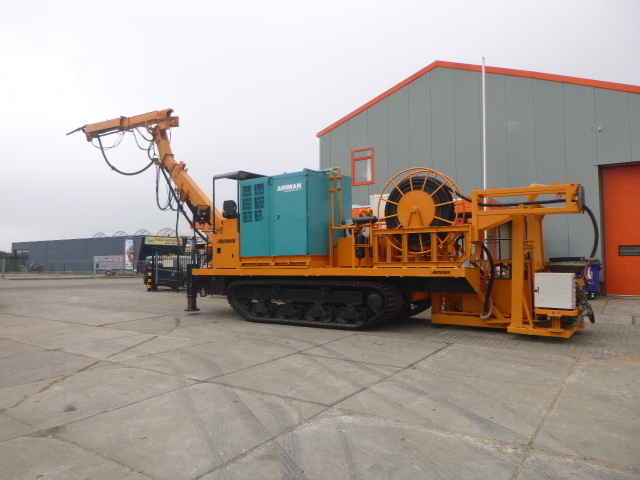 MOROOKA MST1500VD - D-SFC1C-11M - Equipamento de betão: foto 1 MOROOKA MST1500VD - D-SFC1C-11M - Equipamento de betão: foto 1