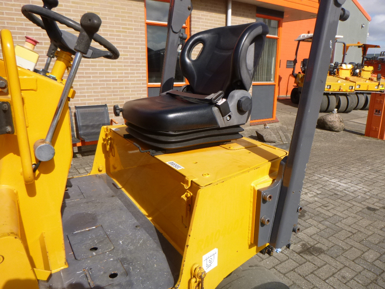 Compactador de pneus SAKAI TS160-2: foto 10