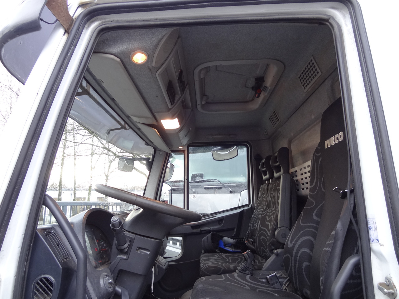 Iveco EuroCargo 120E25 Fassi F38 - Camião de caixa aberta/ Plataforma, Camião grua: foto 3 Iveco EuroCargo 120E25 Fassi F38 - Camião de caixa aberta/ Plataforma, Camião grua: foto 3