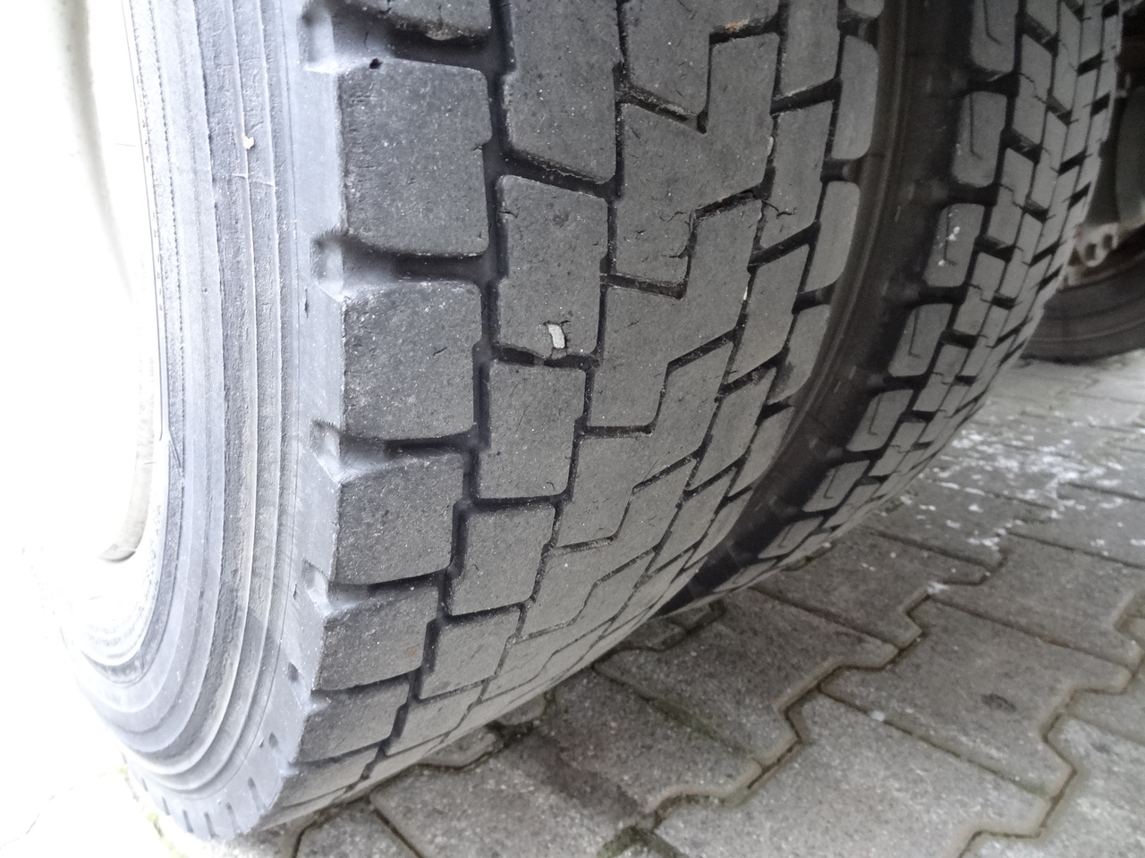 Iveco EuroCargo 120E25 Fassi F38 - Camião de caixa aberta/ Plataforma, Camião grua: foto 2 Iveco EuroCargo 120E25 Fassi F38 - Camião de caixa aberta/ Plataforma, Camião grua: foto 2