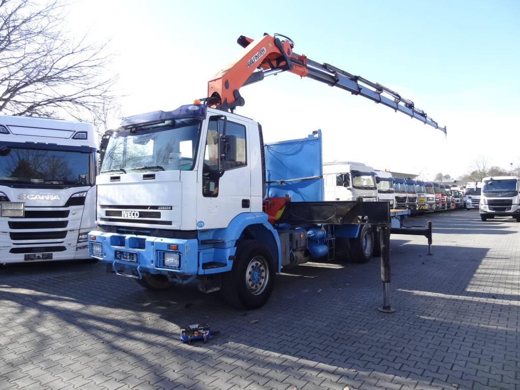 Iveco EuroTrakker 260E31 6X4 Palfinger 36002 - Camião grua, Camião de caixa aberta/ Plataforma: foto 1 Iveco EuroTrakker 260E31 6X4 Palfinger 36002 - Camião grua, Camião de caixa aberta/ Plataforma: foto 1