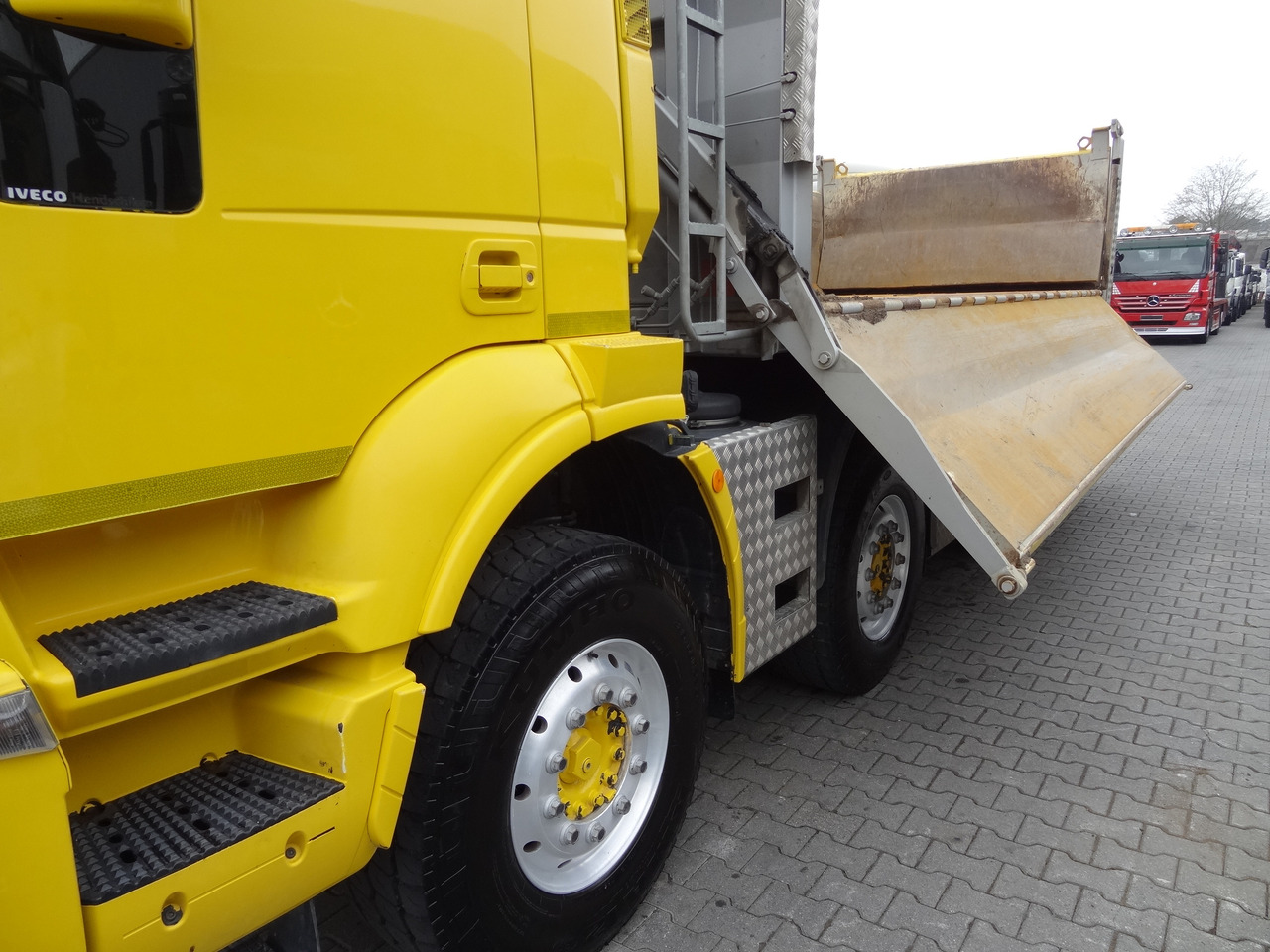 Iveco Trakker 450 8X4 Meiller - Camião basculante: foto 3 Iveco Trakker 450 8X4 Meiller - Camião basculante: foto 3