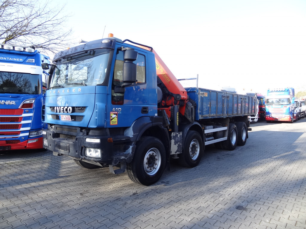 Iveco Trakker AD340T41 8X4 Kipper Kran Palfinger 23002 - Camião grua, Camião basculante: foto 1 Iveco Trakker AD340T41 8X4 Kipper Kran Palfinger 23002 - Camião grua, Camião basculante: foto 1