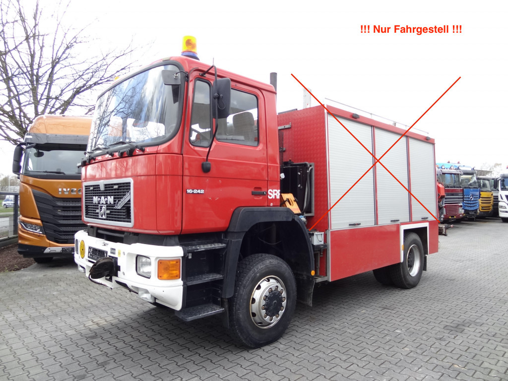 MAN F90 16.242 4X4 / Feuerwehr - Camião chassi: foto 1 MAN F90 16.242 4X4 / Feuerwehr - Camião chassi: foto 1
