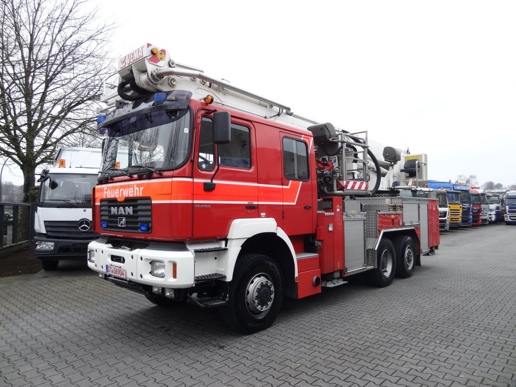 MAN FE 410 6X6 Feuerwehr Vema Lift 32 Meter - Caminhão com plataforma aérea: foto 1 MAN FE 410 6X6 Feuerwehr Vema Lift 32 Meter - Caminhão com plataforma aérea: foto 1