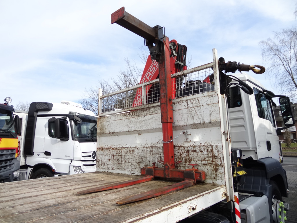 MAN TGS 26.320 6X4 BB mit Kran Fassi F175 - Camião grua, Camião de caixa aberta/ Plataforma: foto 3 MAN TGS 26.320 6X4 BB mit Kran Fassi F175 - Camião grua, Camião de caixa aberta/ Plataforma: foto 3