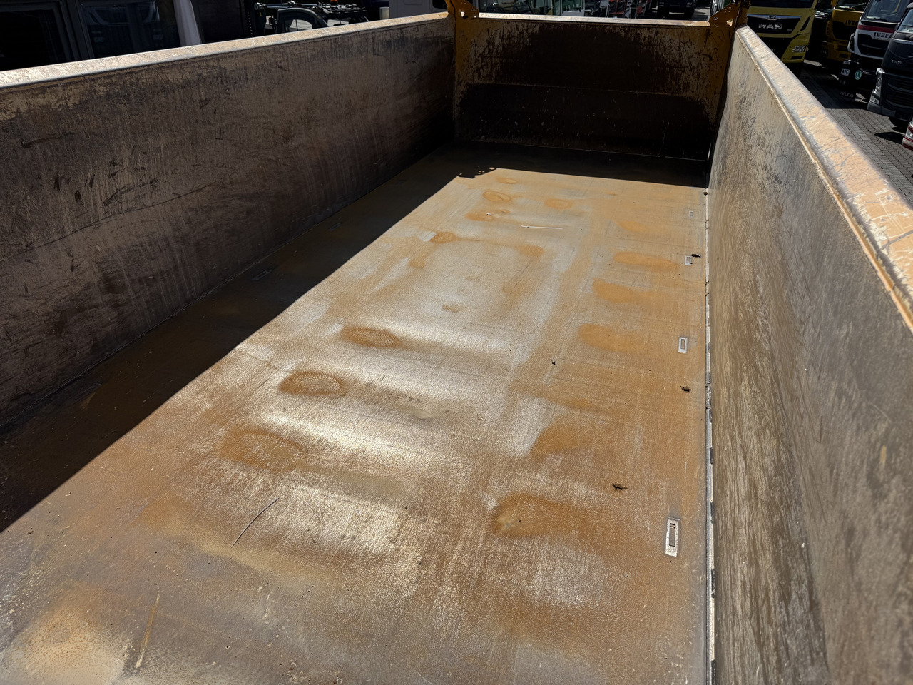 MAN TGS 41.500 8X6 BB Meiller - Camião basculante: foto 2 MAN TGS 41.500 8X6 BB Meiller - Camião basculante: foto 2