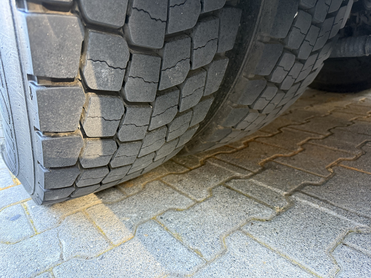 Camião de caixa aberta/ Plataforma, Camião grua MAN TGX 26.480 6X2 Hiab 422 + Jib + Winde: foto 7