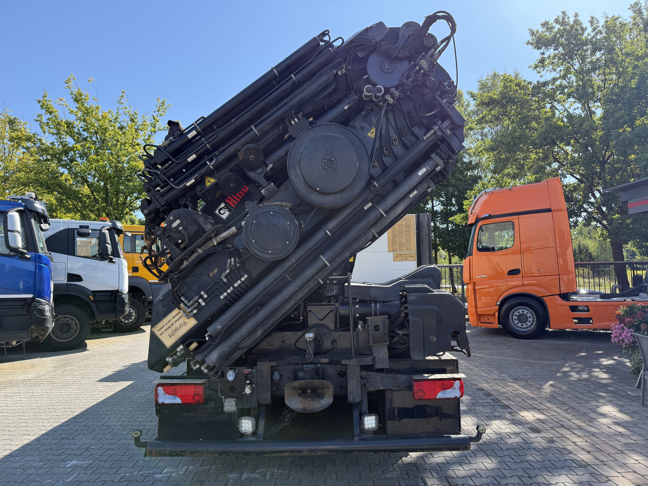 Camião de caixa aberta/ Plataforma, Camião grua MAN TGX 26.480 6X2 Hiab 422 + Jib + Winde: foto 14