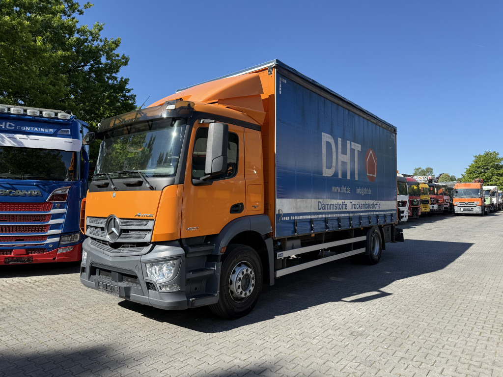 Mercedes-Benz Actros 1827 Kran Palfinger PK 9002 - Camião de lona, Camião grua: foto 1 Mercedes-Benz Actros 1827 Kran Palfinger PK 9002 - Camião de lona, Camião grua: foto 1