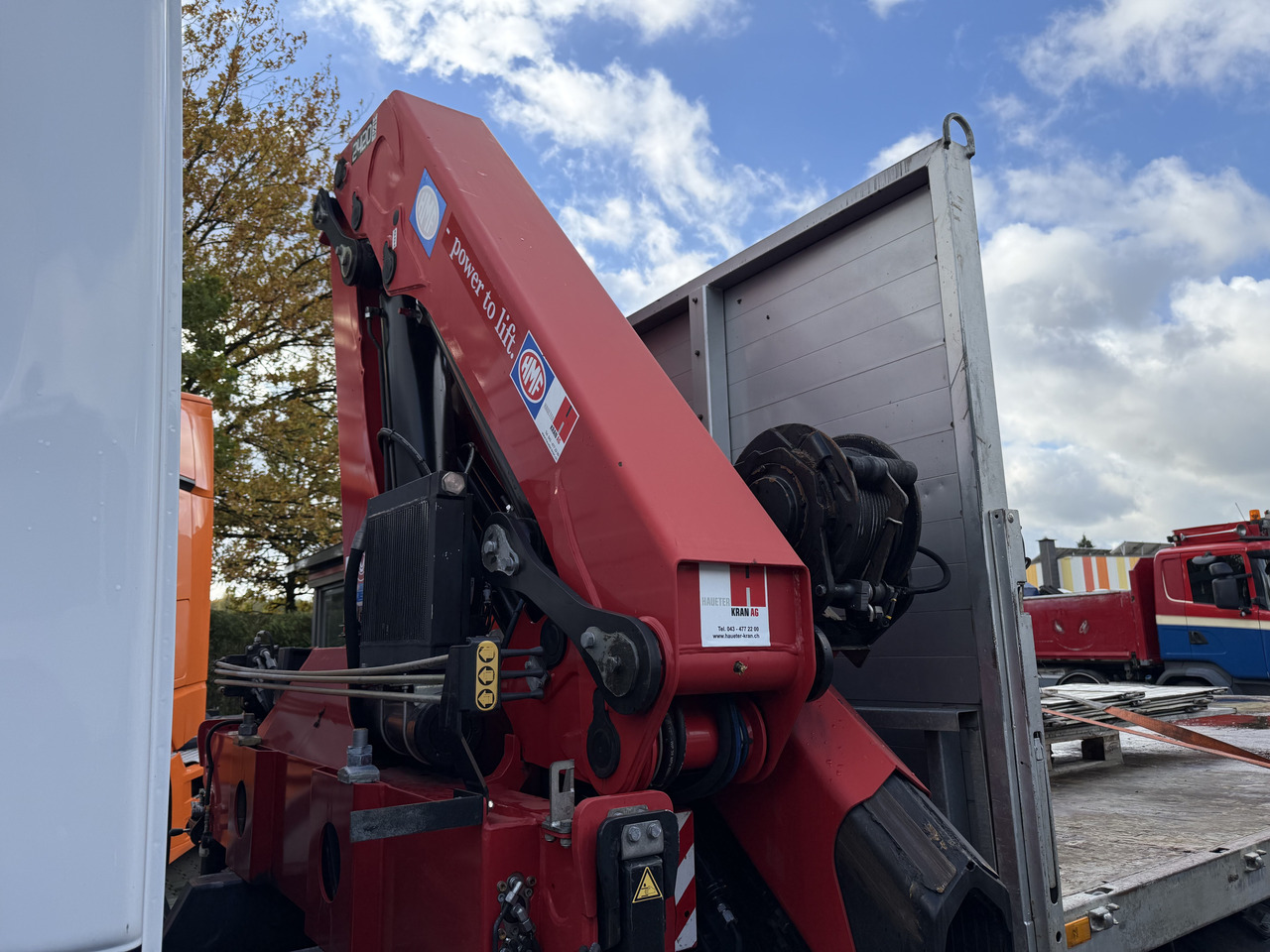 Mercedes-Benz Actros 2535 6X2 HMF 2420 bis 25 Meter - Camião de caixa aberta/ Plataforma, Camião grua: foto 5 Mercedes-Benz Actros 2535 6X2 HMF 2420 bis 25 Meter - Camião de caixa aberta/ Plataforma, Camião grua: foto 5